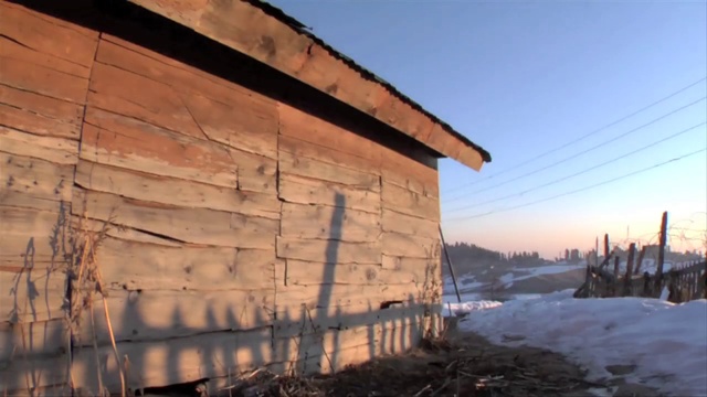 Video Reference N2: Wall, Sky, Log cabin, Winter, Building
