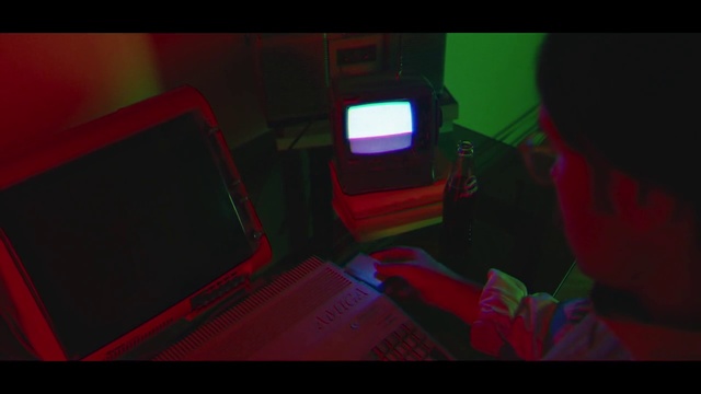 Video Reference N4: Red, Light, Magenta, Design, Photography, Technology, Screenshot, Room, Space, Games