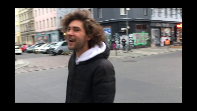 Video Reference N0: Hair, Photograph, Facial expression, People, Snapshot, Street, Street fashion, Hairstyle, Human, Fun
