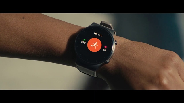 Video Reference N1: Watch, Wrist, Watch phone, Arm, Gadget, Hand, Fashion accessory, Muscle, Technology, Analog watch