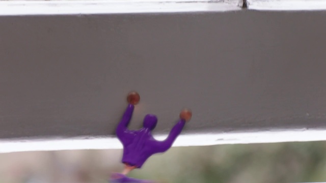 Video Reference N4: Purple, Violet