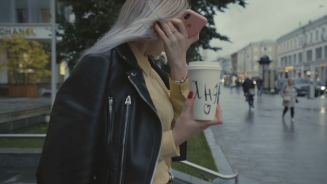 Video Reference N0: Street fashion, Blond, Jacket, Fashion, Snapshot, Leather jacket, Lip, Photography, Leather, Outerwear