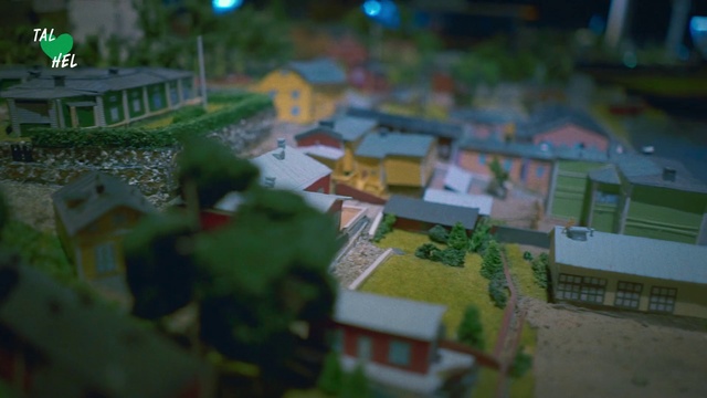 Video Reference N1: Scale model, Games, Residential area, Miniature, Grass, Tree, Neighbourhood, House, Architecture, Photography