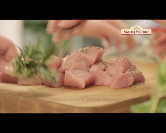 Video Reference N2: Food, Dish, Cuisine, Animal fat, Ingredient, Veal, Meat, Recipe, Flesh, Samgyeopsal, Person