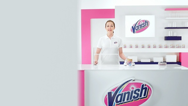 Video Reference N5: Pink, Product, Logo, Advertising, Brand, Magenta, Person