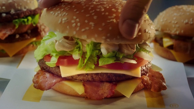 Video Reference N6: Dish, Food, Hamburger, Junk food, Cuisine, Fast food, Breakfast sandwich, Burger king premium burgers, Ingredient, Cheeseburger