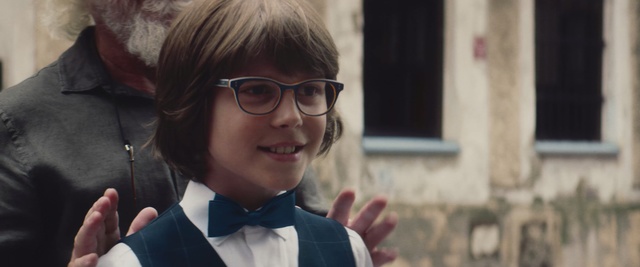 Video Reference N3: Hair, Eyewear, Glasses, Nose, Bow tie, Tie, Smile, Vision care, Cool, Photography