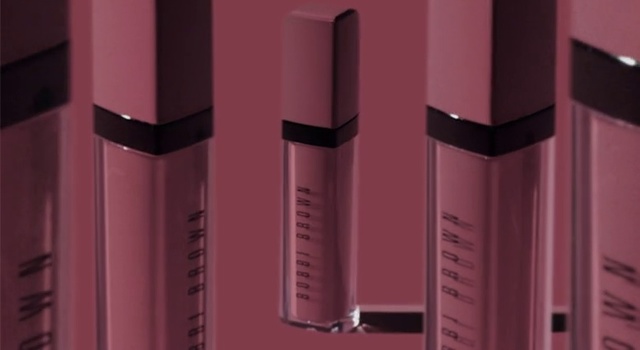 Video Reference N3: Pink, Red, Beauty, Cosmetics, Material property, Lip gloss, Lipstick, Gloss, Tints and shades, Cylinder, Person