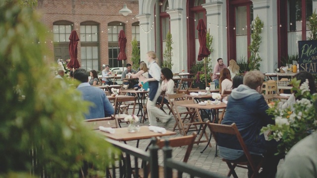 Video Reference N1: Restaurant, Table, Building, Mixed-use, Café, Lunch, Furniture, Coffeehouse, Brunch, Event