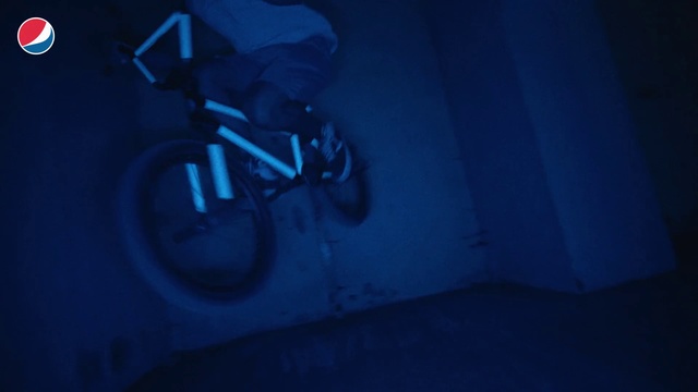 Video Reference N1: Blue, Black, Freestyle bmx, Azure, Light, Bicycle, Electric blue, Bicycle motocross, Vehicle, Sky