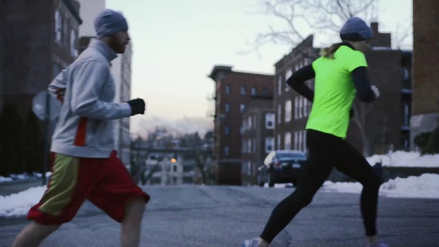 Video Reference N3: running, physical exercise, recreation, sports, outdoor recreation, athletics, race, long distance running, marathon, individual sports, Person