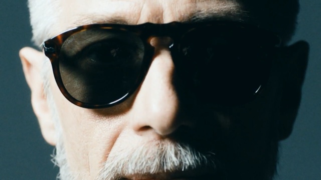 Video Reference N8: eyewear, facial hair, glasses, vision care, sunglasses, beard, chin, moustache, cool, portrait