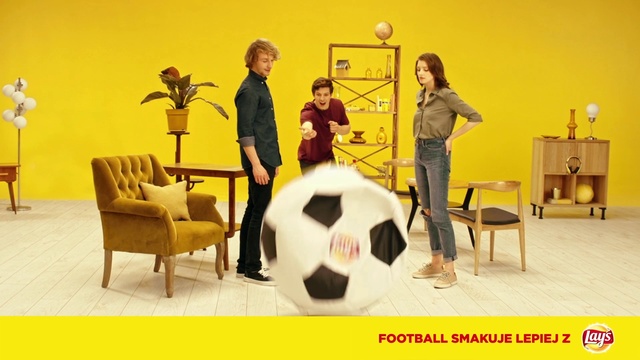Video Reference N2: Soccer ball, Ball, Football, Furniture, Room, Leisure, Interior design, Person