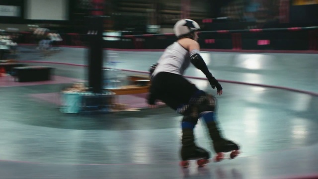 Video Reference N2: Sports, Roller skating, Footwear, Roller skates, Roller sport, Sports equipment, Roller derby, Skating, Quad skates, Fun