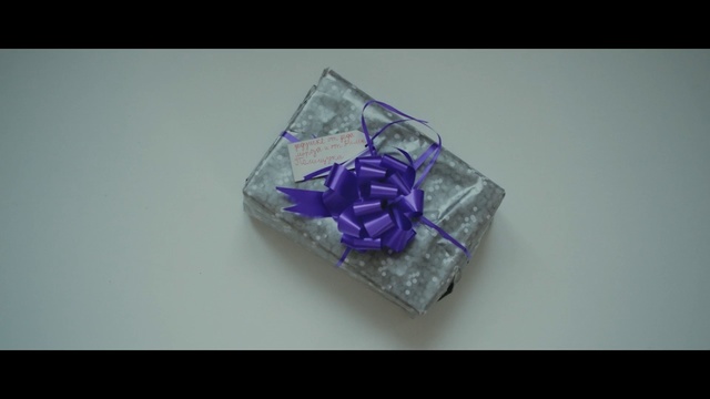 Video Reference N1: Cobalt blue, Blue, Purple, Violet, Lavender, Electric blue, Fashion accessory, Still life photography