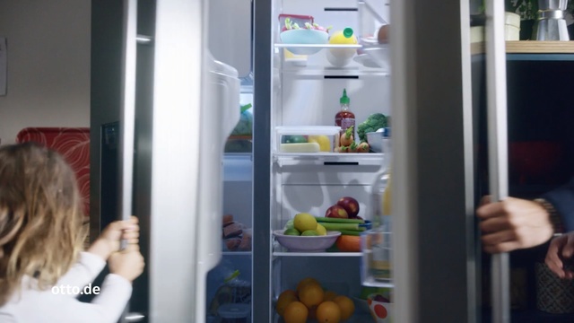 Video Reference N0: Refrigerator, Major appliance, Kitchen appliance, Home appliance, Room, Door, Furniture, Freezer, Person