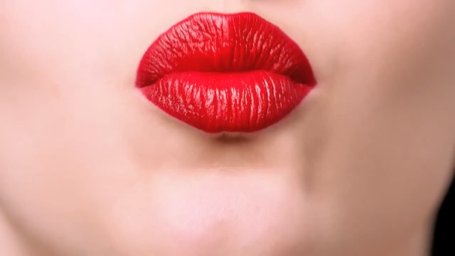 Video Reference N1: lip, close up, chin, lipstick, mouth, cheek, lip gloss, eyelash, nail