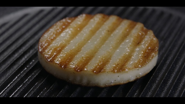 Video Reference N2: Food, Dish, Cuisine, Ingredient, Pan frying, Scallop, Comfort food, Recipe, Produce, Cooking