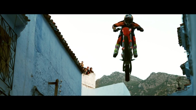 Video Reference N15: Freestyle motocross, Motocross, Extreme sport, Stunt performer, Vehicle, Screenshot, Stunt, Fictional character, Motorcycle racing, Freeride