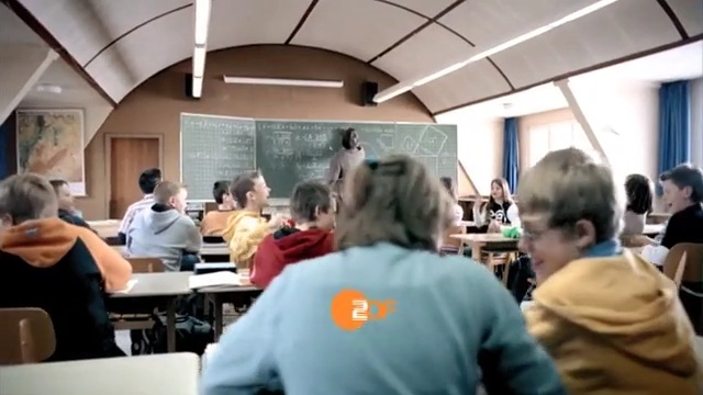 Video Reference N8: room, classroom, education, class, student, course, training, lecture, Person