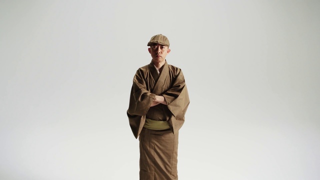 Video Reference N0: Standing, Kimono, Outerwear, Robe, Costume, Fictional character