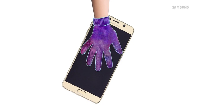 Video Reference N1: Purple, Gadget, Violet, Mobile phone, Communication Device, Electronic device, Technology, Glove, Portable communications device, Hand