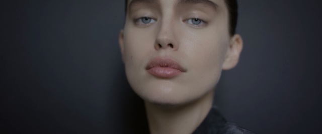 Video Reference N2: face, beauty, eyebrow, cheek, chin, nose, lip, close up, girl, neck