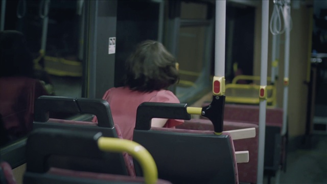 Video Reference N0: Yellow, Transport, Snapshot, Shoulder, Sitting, Blond, Fun, Public transport, Passenger, Room