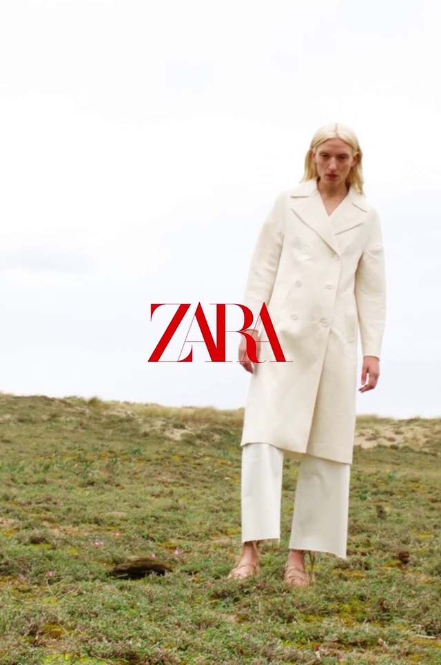 Video Reference N0: White, Clothing, Standing, Grass, Outerwear, Trench coat, Robe, Sleeve, Coat, Photography, Person