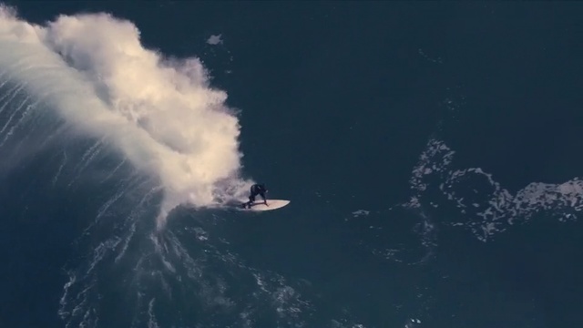 Video Reference N2: Wave, Surfing, Wind wave, Geological phenomenon, Sky, Surfboard, Surfing Equipment, Extreme sport, Boardsport, Surface water sports