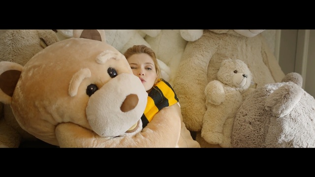 Video Reference N0: Stuffed toy, Teddy bear, Toy, Plush, Child, Snout, Textile, Smile, Animation, Happy