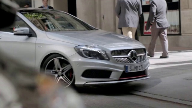 Video Reference N3: Land vehicle, Vehicle, Car, Motor vehicle, Mercedes-benz, Mid-size car, Mercedes-benz a-class, Compact car, Hatchback, Personal luxury car