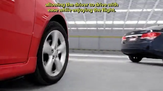 Video Reference N1: motor vehicle, car, vehicle, alloy wheel, mode of transport, automotive tire, vehicle door, wheel, tire, family car, Person