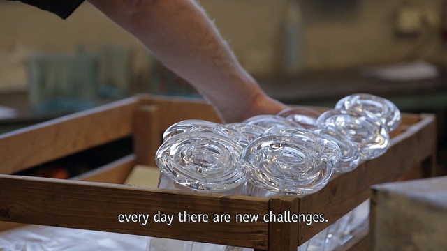Video Reference N4: Glass, Finger, Hand, Table, Crystal, Fashion accessory