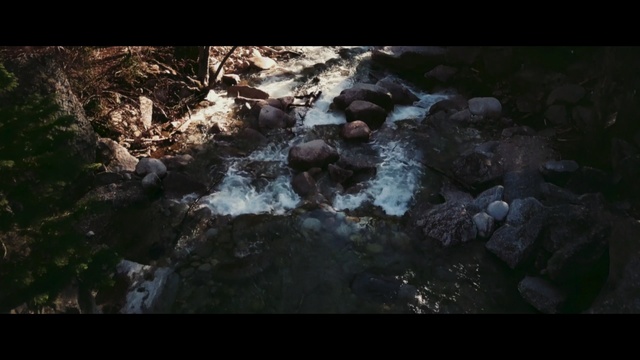 Video Reference N1: water, body of water, watercourse, stream, river, rock, water resources, screenshot, geological phenomenon, water feature