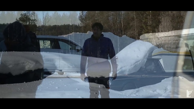 Video Reference N1: Snow, Windshield, Automotive exterior, Rear-view mirror, Automotive window part, Ice, Snapshot, Winter, Automotive mirror, Glass
