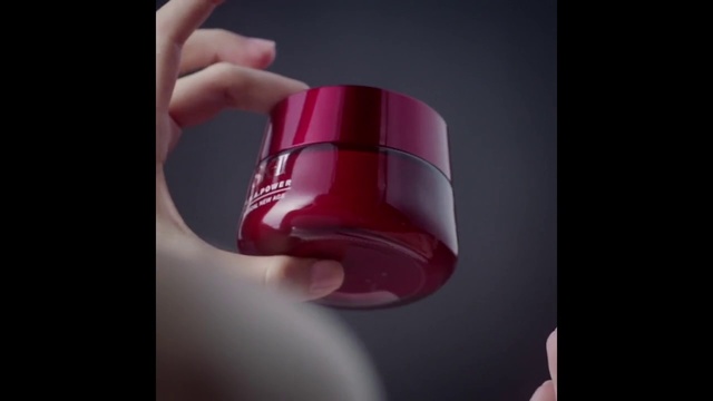 Video Reference N0: Red, Product, Finger, Hand, Magenta, Pink, Drinkware, Nail, Lip, Still life photography