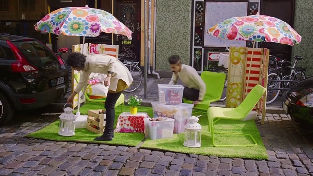 Video Reference N6: Pink, Umbrella
