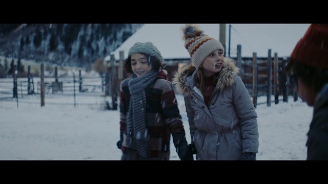 Video Reference N5: Photograph, Snapshot, Snow, Fun, Winter, Human, Freezing, Photography, Screenshot, Headgear