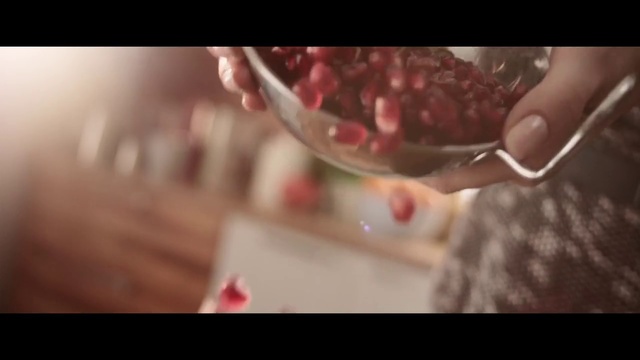 Video Reference N6: Pomegranate, Food, Finger, Skin, Pink, Hand, Fruit, Lip, Superfood, Plant