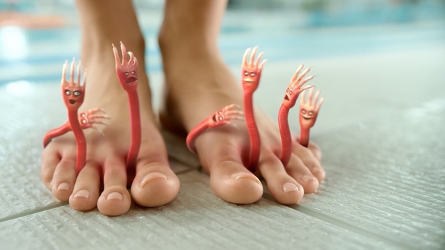 Video Reference N1: Nail, Toe, Skin, Finger, Foot, Leg, Hand, Joint, Barefoot, Human leg, Person