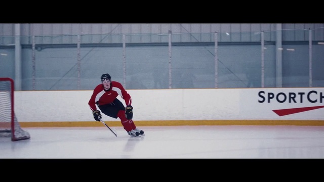 Video Reference N0: Player, Ice hockey position, Sports, Ice hockey, Hockey protective equipment, Defenseman, Hockey, College ice hockey, Team sport, Ice rink
