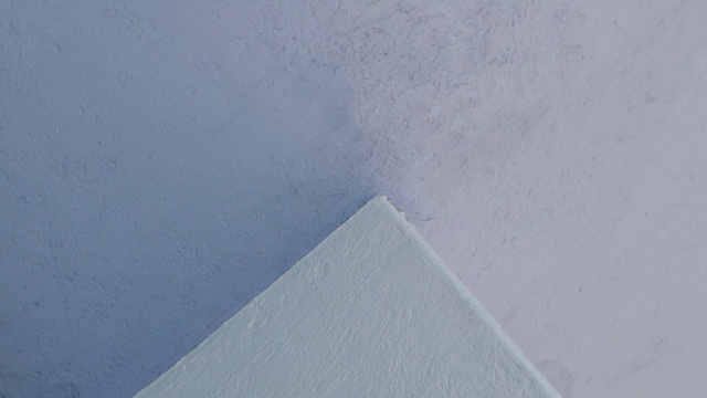Video Reference N6: Blue, Ceiling, Line, Sky, Architecture, Triangle