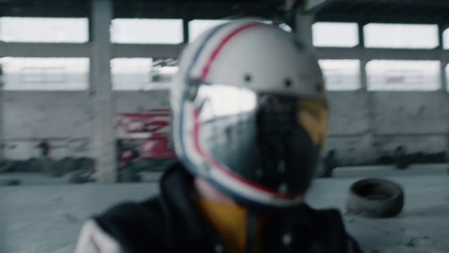 Video Reference N3: Helmet, Sports gear, Motorcycle helmet, Personal protective equipment, Clothing, Football gear, Football equipment, Headgear, Hockey protective equipment, Football helmet