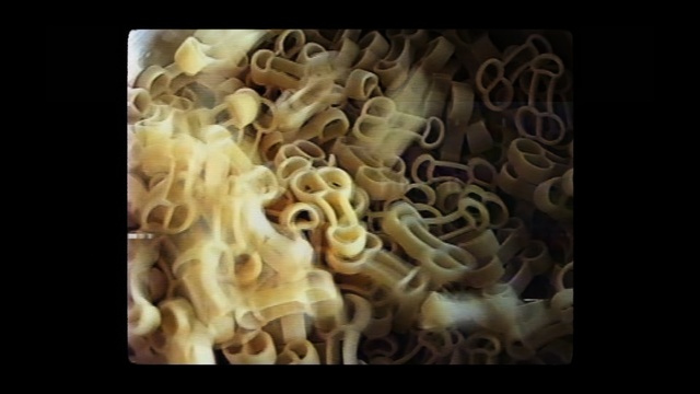 Video Reference N0: Organism, Food, Font, Art, Cuisine, Dish, Noodle, Recipe, Instant noodles, Person