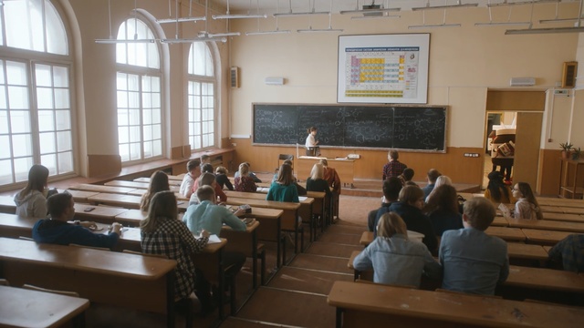 Video Reference N1: Classroom, Class, Room, Building, Event, Education, Seminar, Lecture, Private school, State school, Person