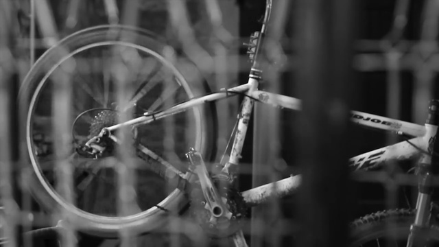 Video Reference N2: bicycle, black, black and white, road bicycle, monochrome photography, photography, monochrome, metal, bicycle wheel, bicycle frame