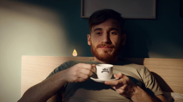 Video Reference N0: Facial hair, Cup, Beard, Hand, Finger, Coffee cup, Muscle, Games, Photography, Table