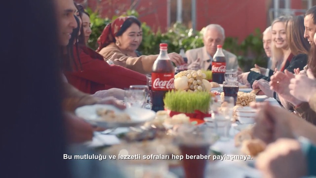 Video Reference N11: Meal, Cola, Coca-cola, Drink, Food, Eating, Lunch, Carbonated soft drinks, Event, Brunch
