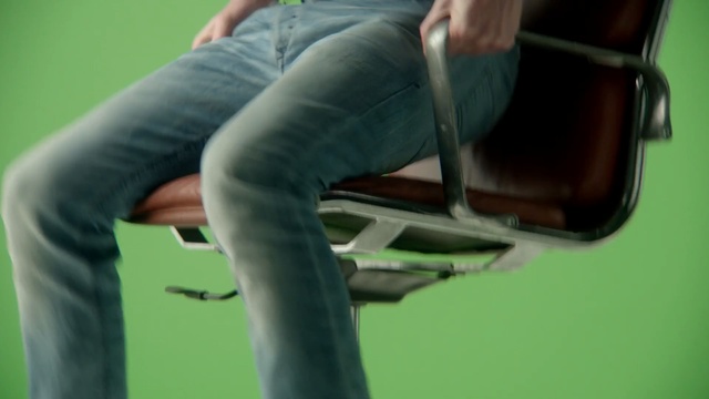 Video Reference N0: green, sitting, leg, chair, product, arm, furniture, human leg, shoe, Person
